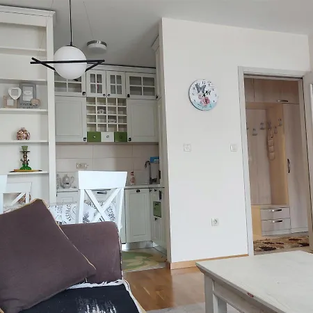 Apartment Point