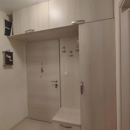 Point Apartment